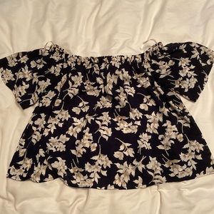 Cropped flower shirt brand is rokoko size medium